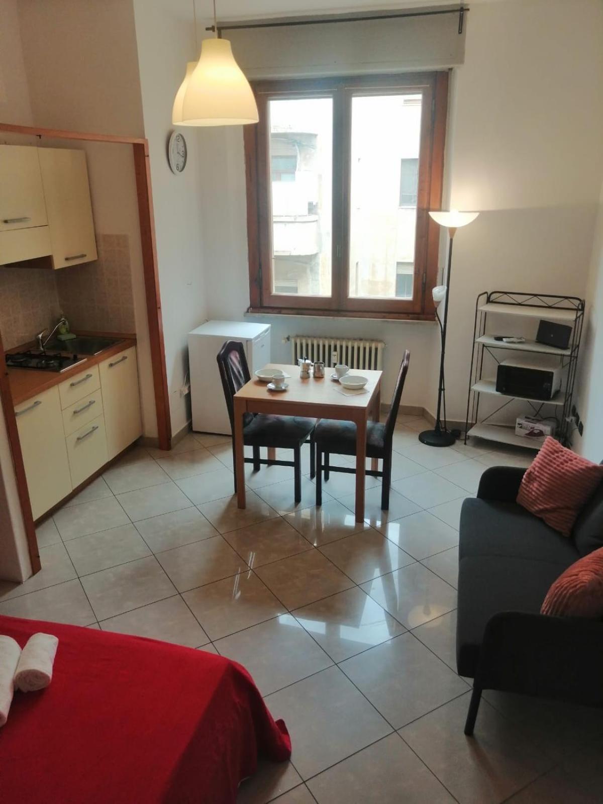 Apartment In Front Of The Train Station! Φλωρεντία Εξωτερικό φωτογραφία