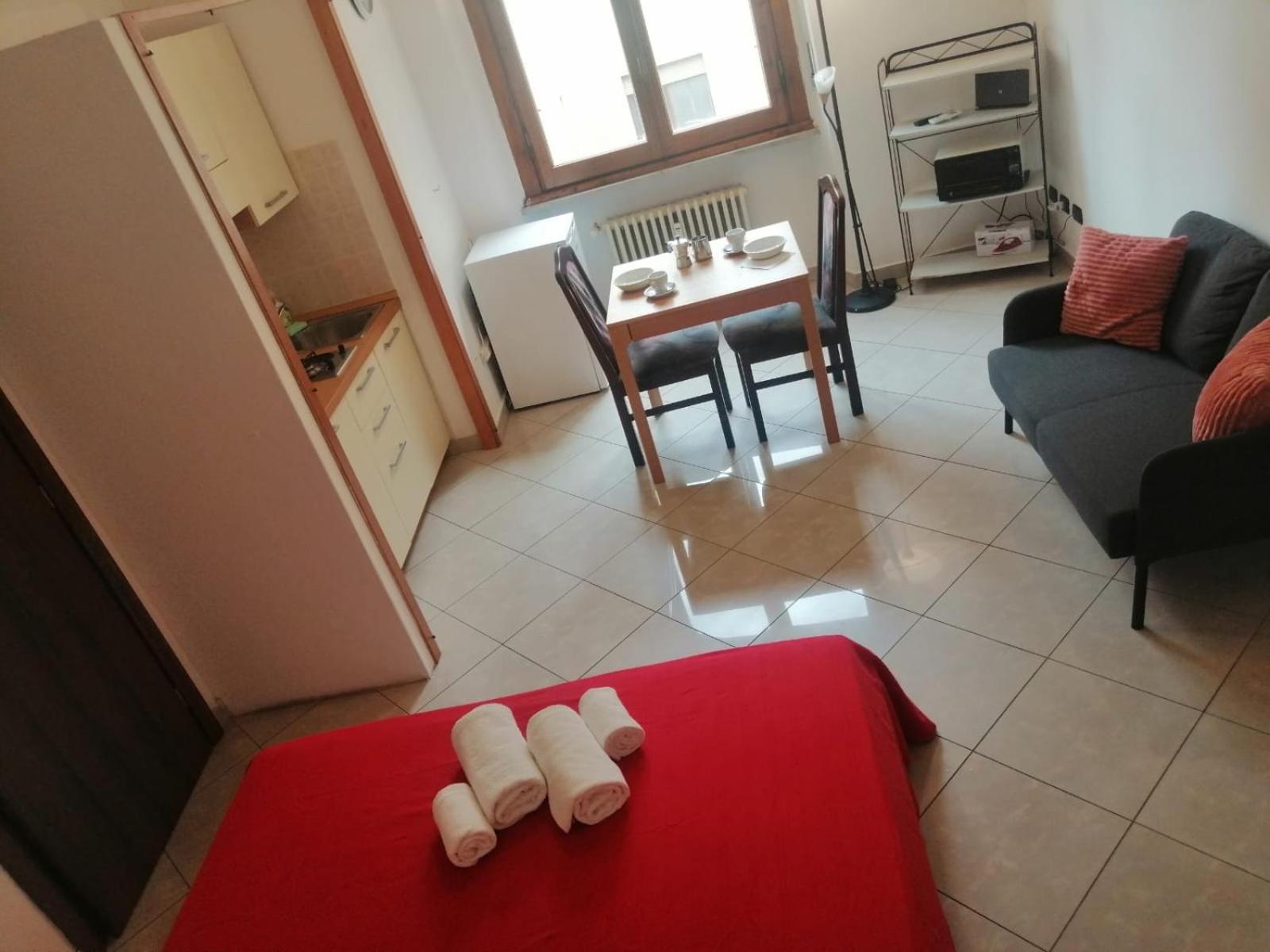 Apartment In Front Of The Train Station! Φλωρεντία Εξωτερικό φωτογραφία